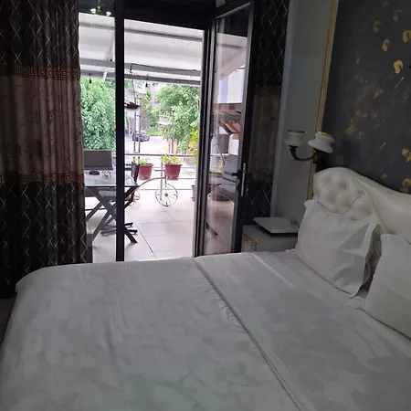 Versace Polisi i Vogel