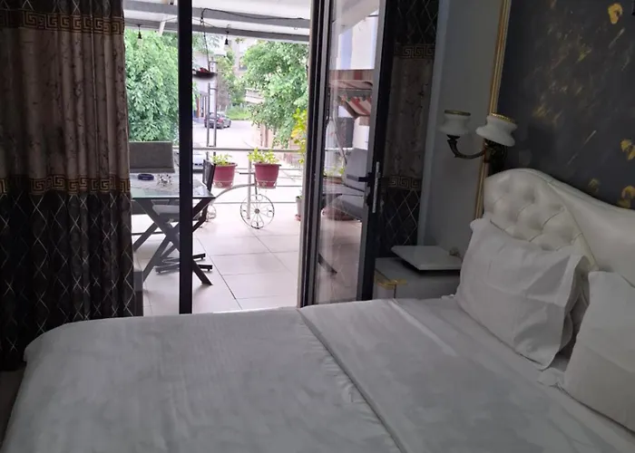 Versace Polisi i Vogel